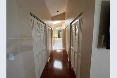 1540 W Lacosta Dr W, Pembroke Pines, FL 33027 - Photo 25