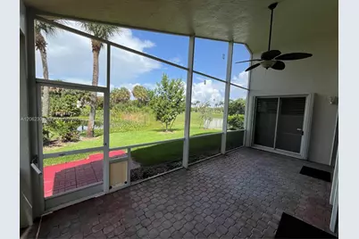 1540 W Lacosta Dr W, Pembroke Pines, FL 33027 - Photo 29