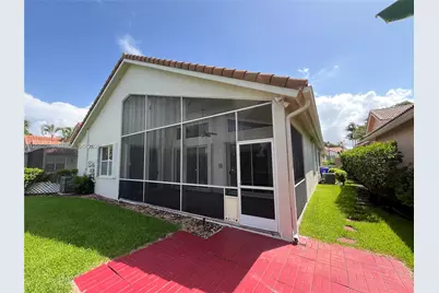 1540 W Lacosta Dr W, Pembroke Pines, FL 33027 - Photo 31