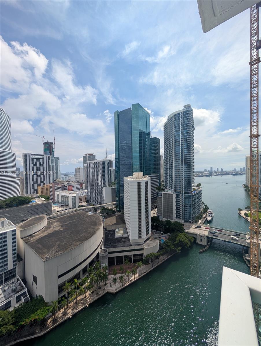 31 SE 5 #3002 - 31 SE 5 #3002, Miami, FL 33131 Luxury Property | Jose Angel Pina