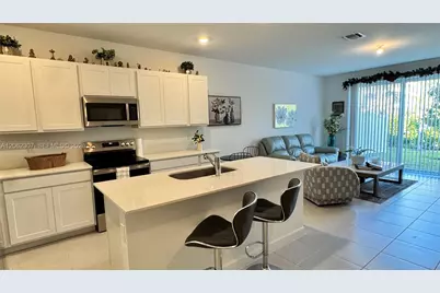 401 SE Crossoak Ln #401, Port Saint Lucie, FL 34984 - Photo 7