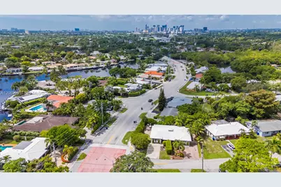 2115 NE 15th Ave, Wilton Manors, FL 33305 - Photo 39