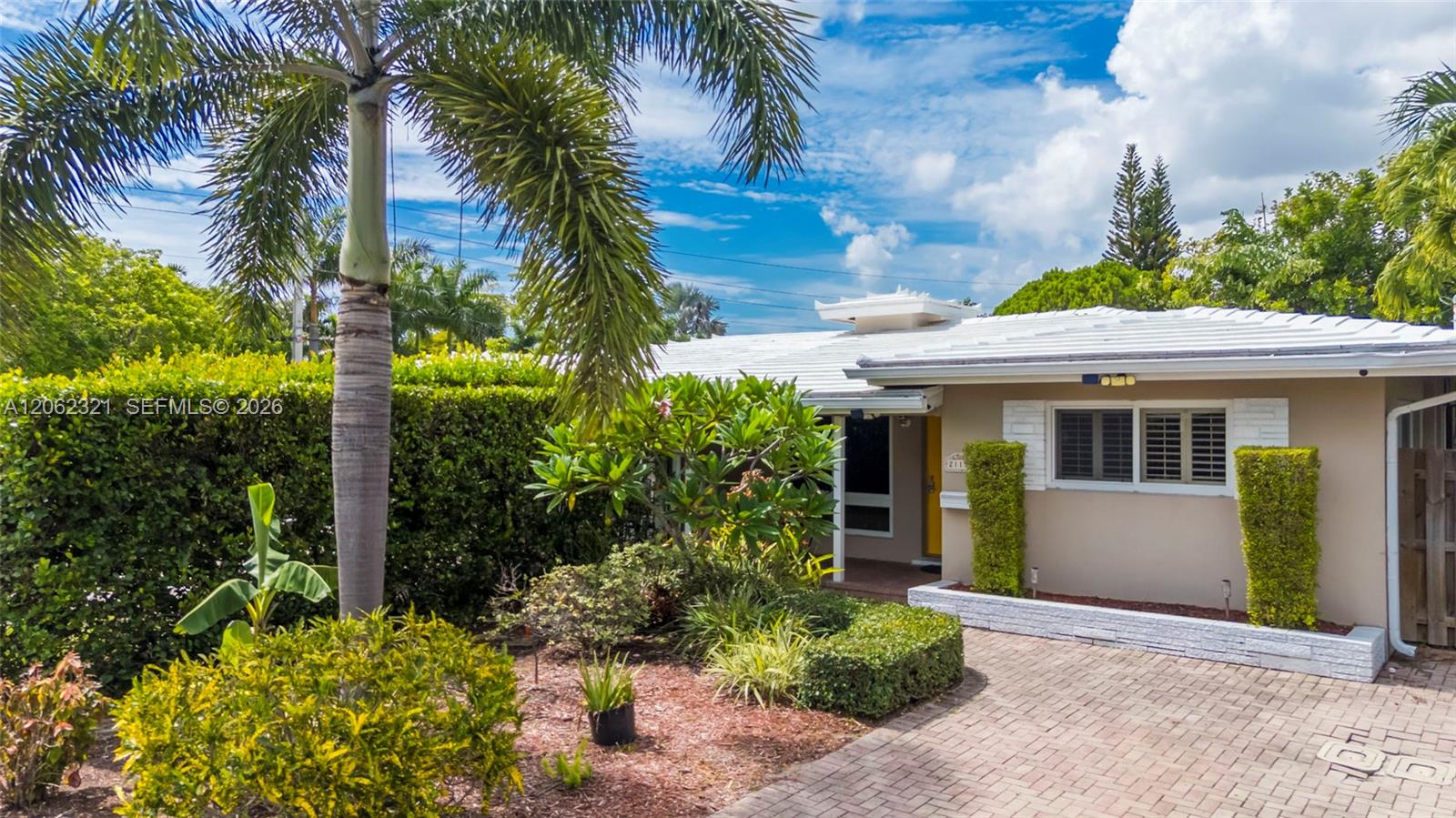 2115 NE 15th Ave - 2115 NE 15th Ave, Wilton Manors, FL 33305 Luxury Property | Jose Angel Pina