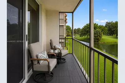 800 S Hollybrook Dr #205, Pembroke Pines, FL 33025 - Photo 1