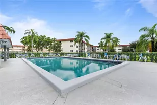 800 S Hollybrook Dr, Pembroke Pines, FL 33025 - Photo 21