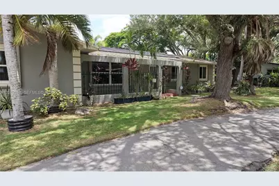 8331 SW 156th St, Palmetto Bay, FL 33157 - Photo 1