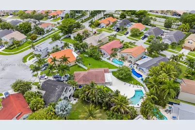 17513 NW 10th St, Pembroke Pines, FL 33029 - Photo 45