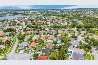 17513 NW 10th St, Pembroke Pines, FL 33029 - Photo 47