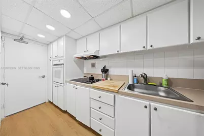 1200 West Ave #1502, Miami Beach, FL 33139 - Photo 11