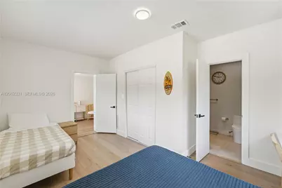 10801 Peachtree Dr, Miami, FL 33161 - Photo 27