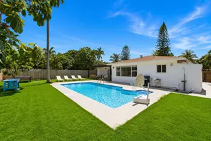 10801 Peachtree Dr, Miami, FL 33161 - Photo 17