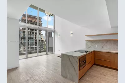 92 SW 3rd St #704, Miami, FL 33130 - Photo 3
