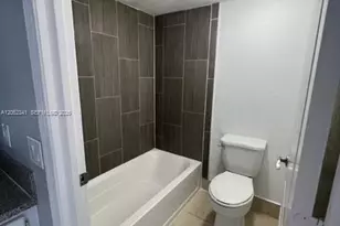 4400 W 16th Ave, Hialeah, FL 33012 - Photo 13