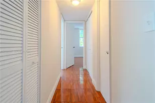 482 NW 165th St Rd, Miami, FL 33169 - Photo 9