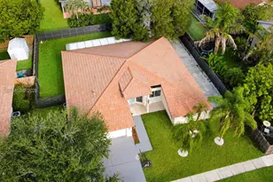 581 SW 169th Way, Weston, FL 33326 - Photo 5