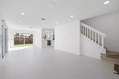 10953 SW 151st Pl, Miami, FL 33196 - Photo 11