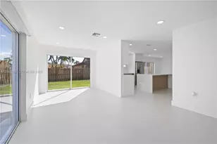 10953 SW 151st Pl, Miami, FL 33196 - Photo 9