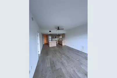 16385 Biscayne Blvd #305, North Miami Beach, FL 33160 - Photo 23