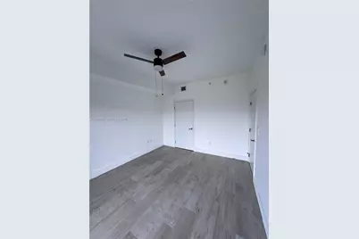 16385 Biscayne Blvd #305, North Miami Beach, FL 33160 - Photo 15