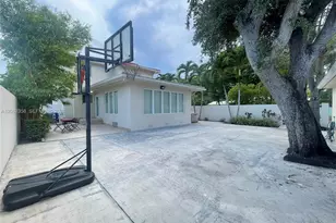 383 SW 25th Rd, Miami, FL 33129 - Photo 31