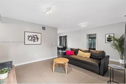 435 NE 69th St #2, Miami, FL 33138 - Photo 7