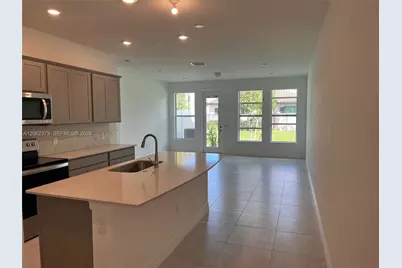 6121 Rancho Ln #6121, Greenacres, FL 33415 - Photo 3