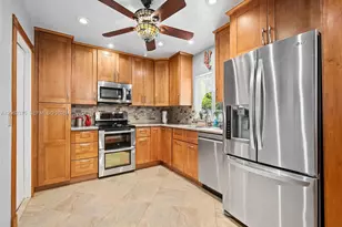 2841 NW 69th Ct, Fort Lauderdale, FL 33309 - Photo 7