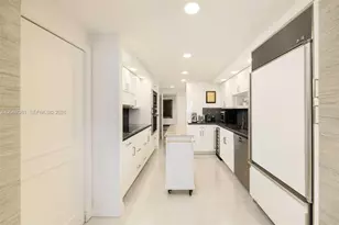 2 Grove Isle Dr, Coconut Grove, FL 33133 - Photo 5