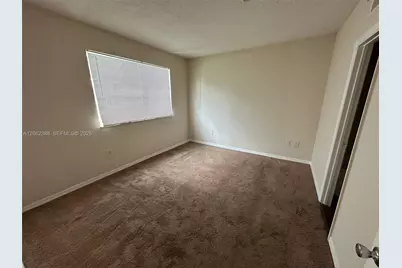 11600 SW 2nd St #18208, Pembroke Pines, FL 33025 - Photo 7