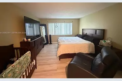 1092 SW 158th Ave, Pembroke Pines, FL 33027 - Photo 7