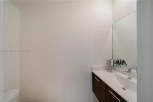 10425 NW 82nd St, Doral, FL 33178 - Photo 13