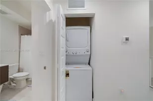10425 NW 82nd St, Doral, FL 33178 - Photo 23