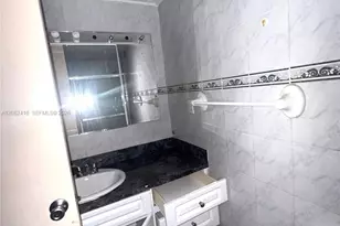 2899 Collins Ave, Miami Beach, FL 33140 - Photo 33