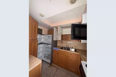 2899 Collins Ave #940, Miami Beach, FL 33140 - Photo 37