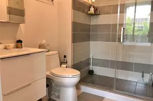 1700 Meridian Ave, Miami Beach, FL 33139 - Photo 9