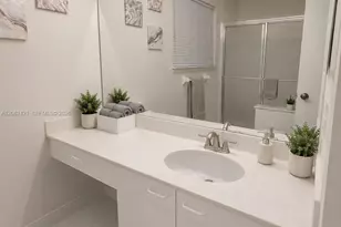1472 NW 154th Ln, Pembroke Pines, FL 33028 - Photo 3