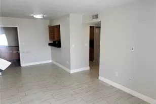 8075 NW 7th St, Miami, FL 33126 - Photo 9