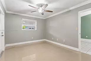 5471 W 27th Ct, Hialeah, FL 33016 - Photo 3