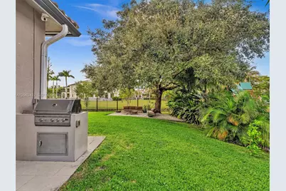 1021 NW 115th Ave, Plantation, FL 33323 - Photo 67
