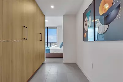 121 NE 5th St #2013, Miami, FL 33132 - Photo 11