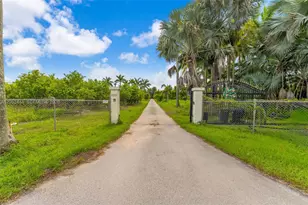 26500 SW 217th Ave, Homestead, FL 33031 - Photo 3