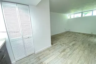 6414 E Miami Lakes Dr E, Miami Lakes, FL 33014 - Photo 23