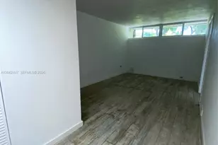 6414 E Miami Lakes Dr E, Miami Lakes, FL 33014 - Photo 21