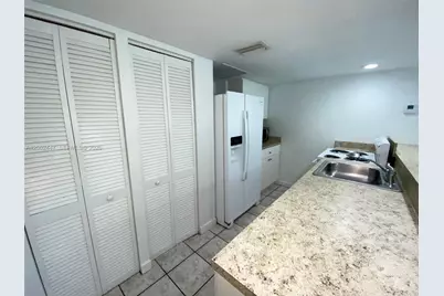 6414 E Miami Lakes Dr E #0, Miami Lakes, FL 33014 - Photo 7