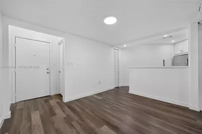 9429 Fontainebleau Blvd #201-33, Miami, FL 33172 - Photo 11
