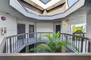 9429 Fontainebleau Blvd, Miami, FL 33172 - Photo 3