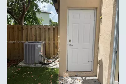 2885 SE 1st Dr #11, Homestead, FL 33033 - Photo 17