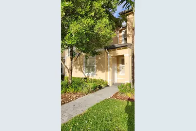 2885 SE 1st Dr #11, Homestead, FL 33033 - Photo 1
