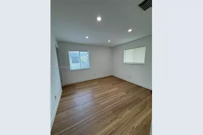 2669 NW 24th Ct, Fort Lauderdale, FL 33311 - Photo 9
