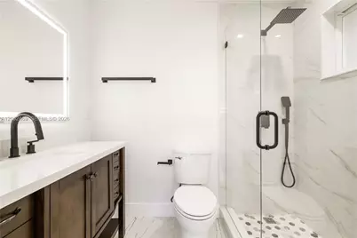 2111 N 14th Ct, Hollywood, FL 33020 - Photo 21